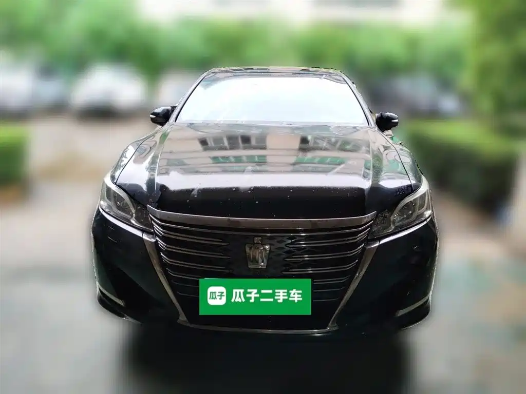 Toyota Crown 2018 — фото 2