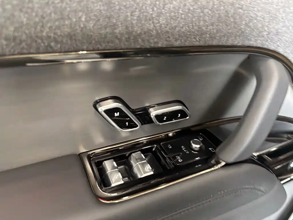 Land Rover Range Rover Sport 2024 — фото 12