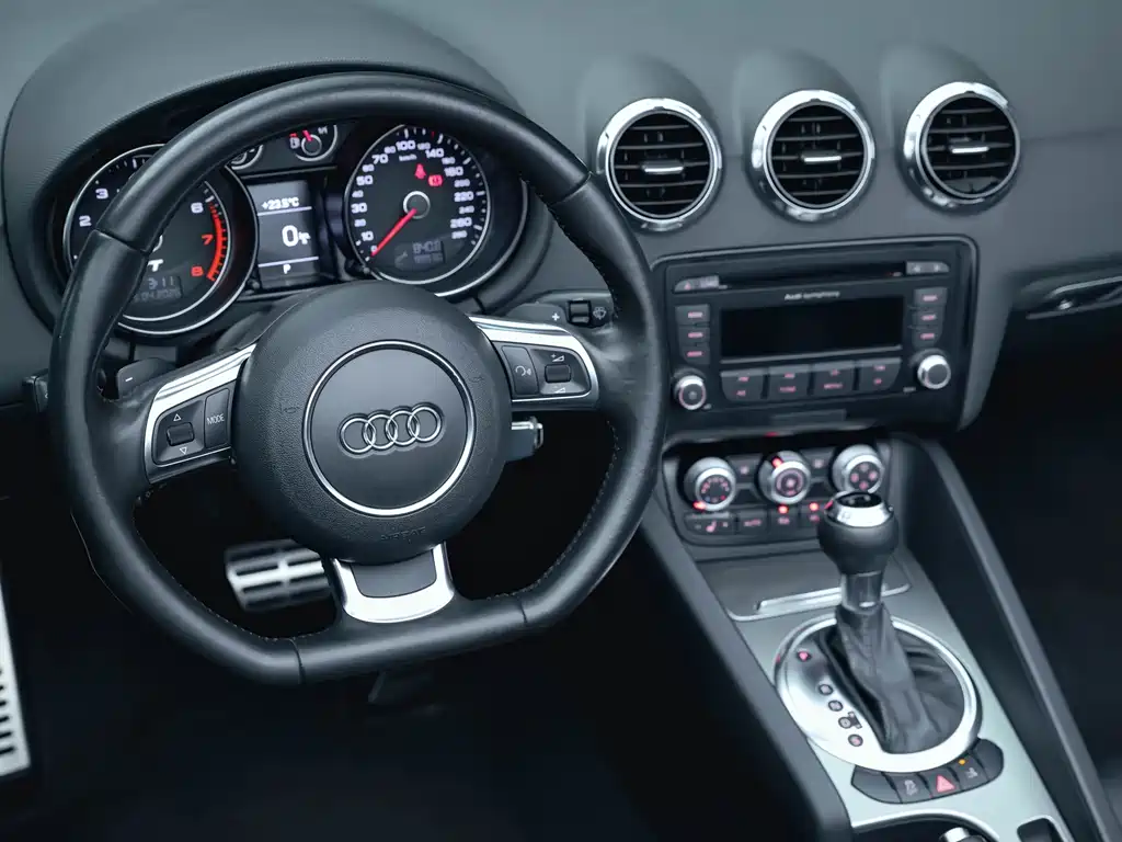 Audi TT 2013 — фото 20