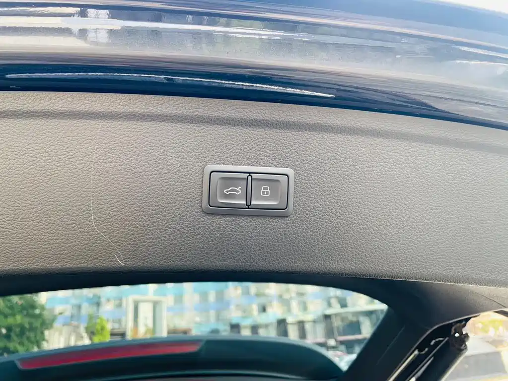 Audi Q5L 2020 — фото 28