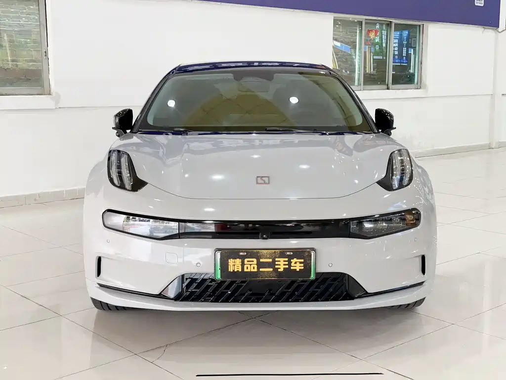 Zeekr 001 2022