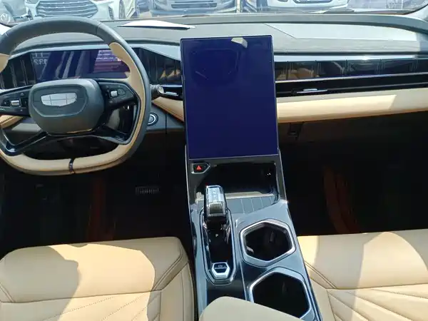Geely Boyue L 2022