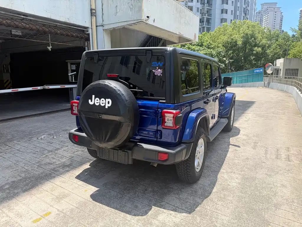 Jeep Wrangler 2019 — фото 16