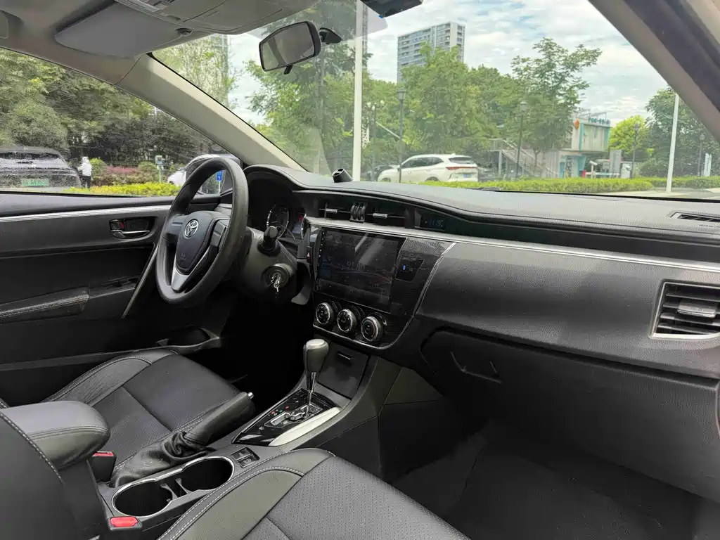 Toyota Corolla 2016 — фото 11