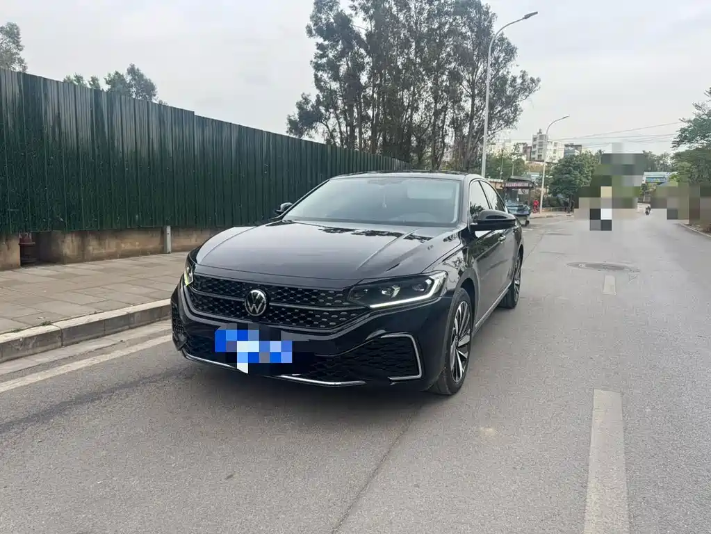Volkswagen Passat 2022