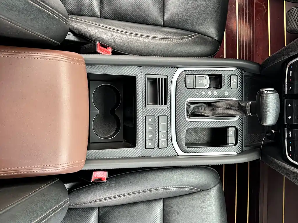 GAC Motor Trumpchi GS8 2017 — фото 14