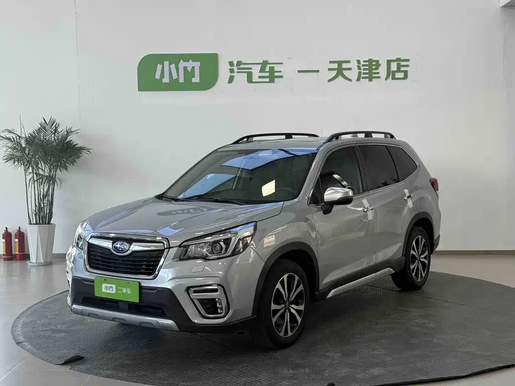 Subaru Forester 2020 — фото 1