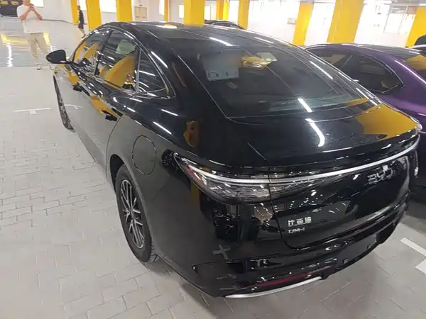 BYD Seal 07 DM-i 2024