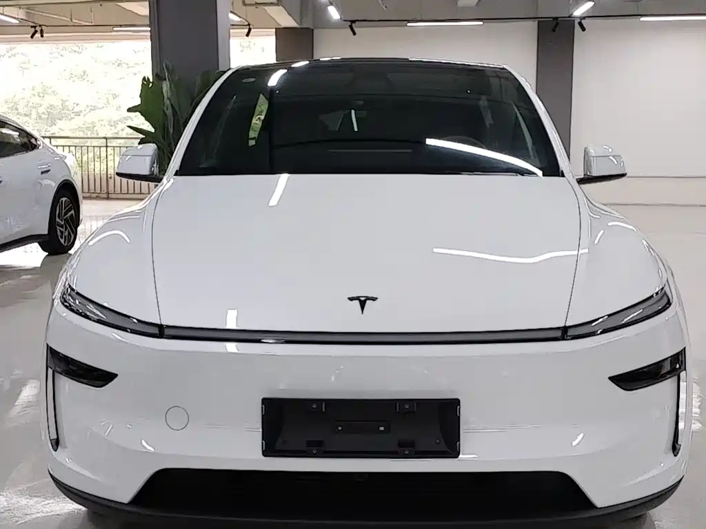 Tesla Model Y 2026