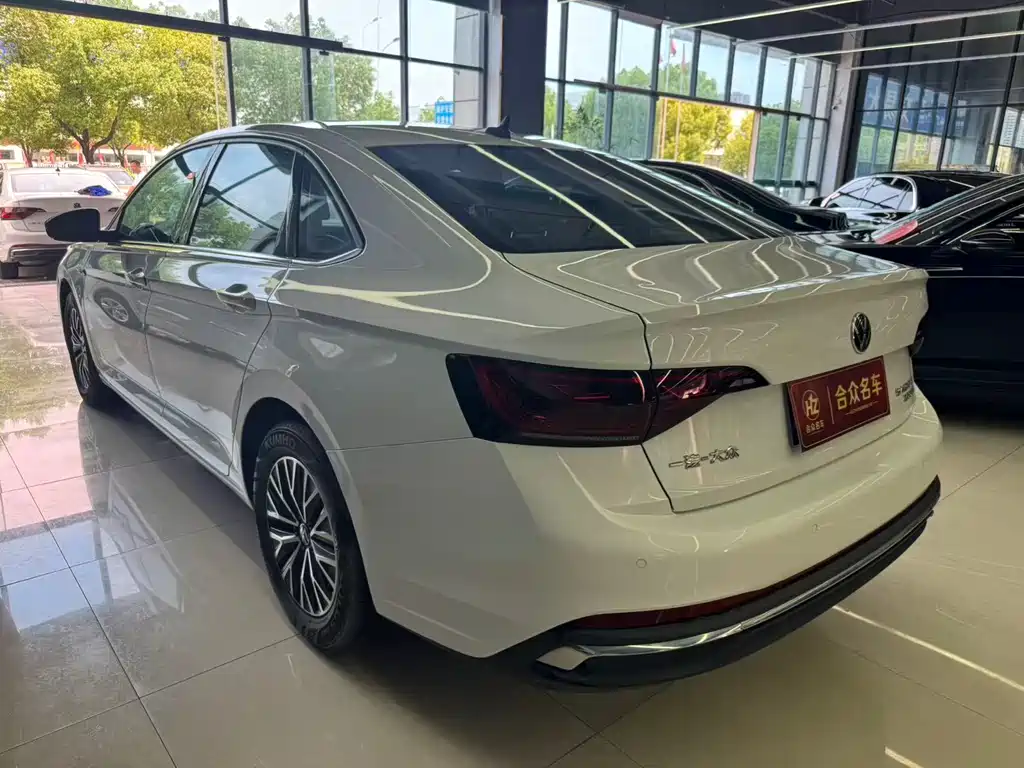 Volkswagen Sagitar 2024