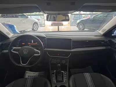Volkswagen Sagitar 2024