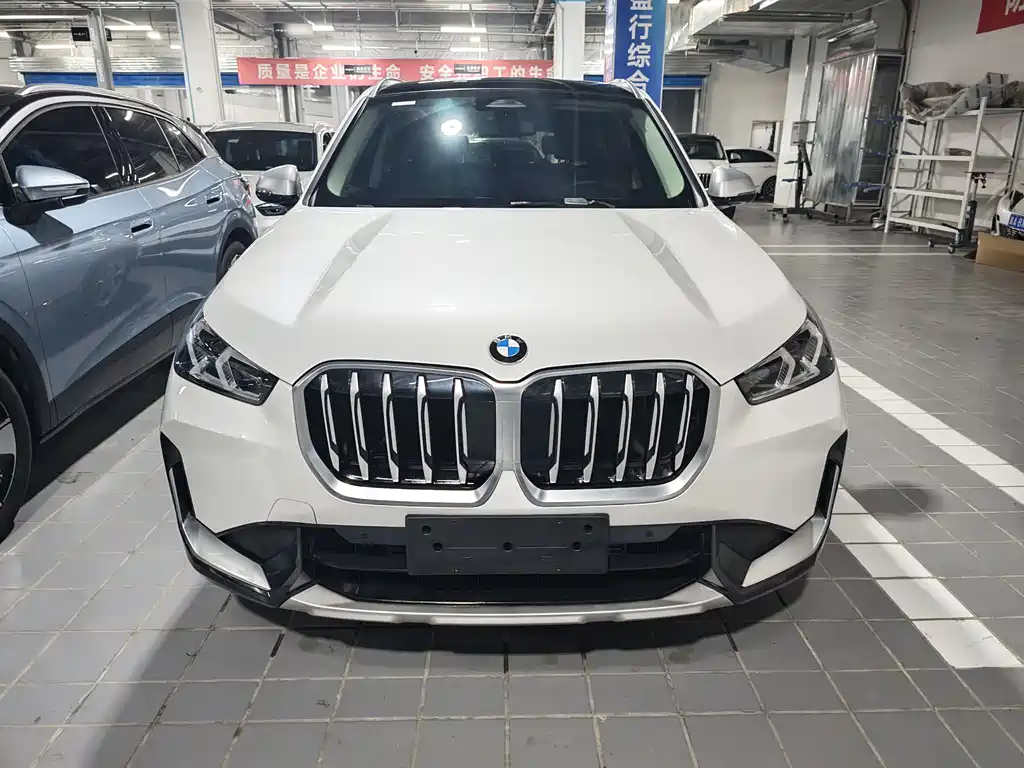 BMW X1 2024 — фото 1