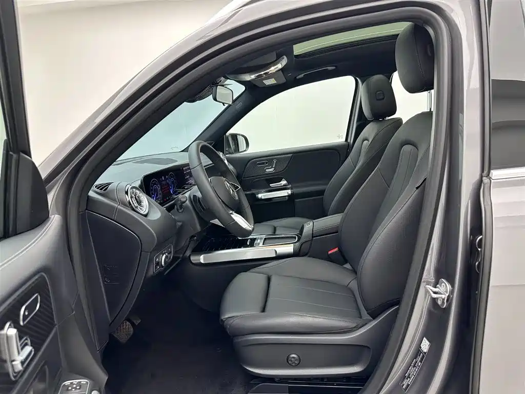 Mercedes-Benz EQB 2025 — фото 19
