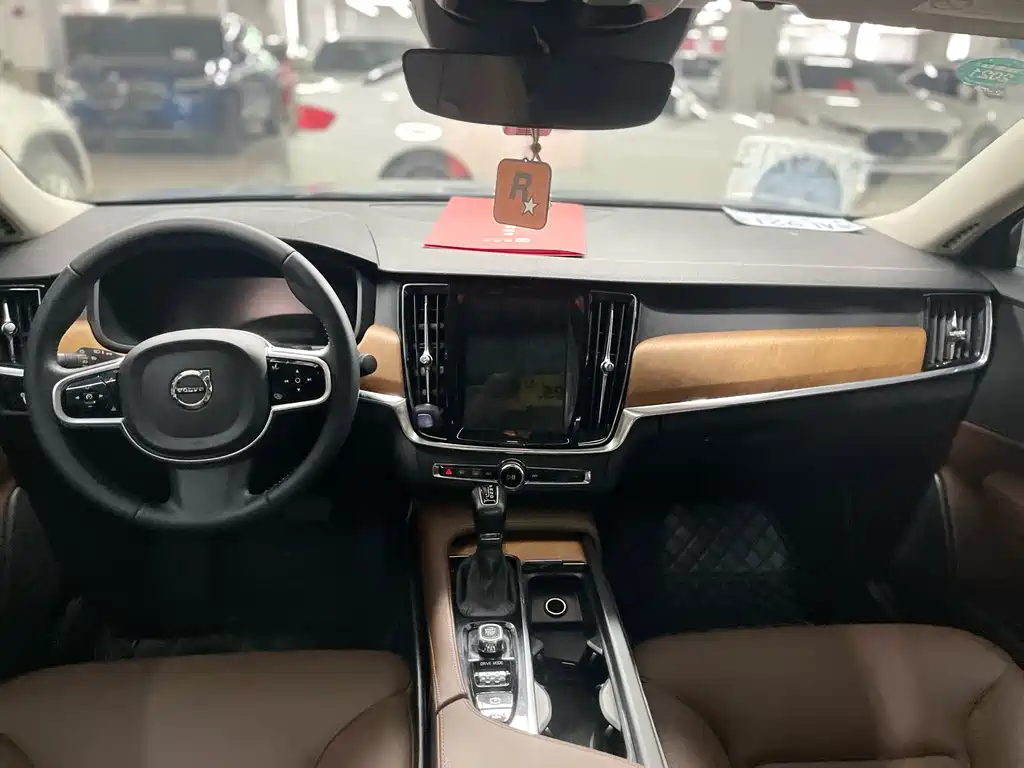 Volvo S90 2019 — фото 11