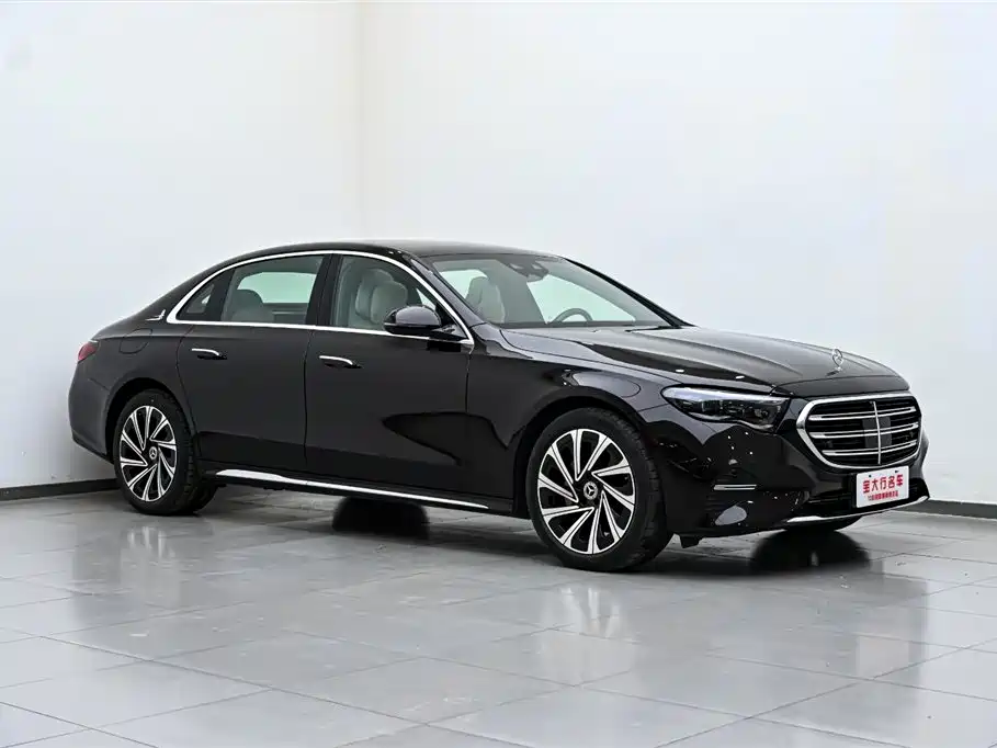 Mercedes-Benz E-Class 2024