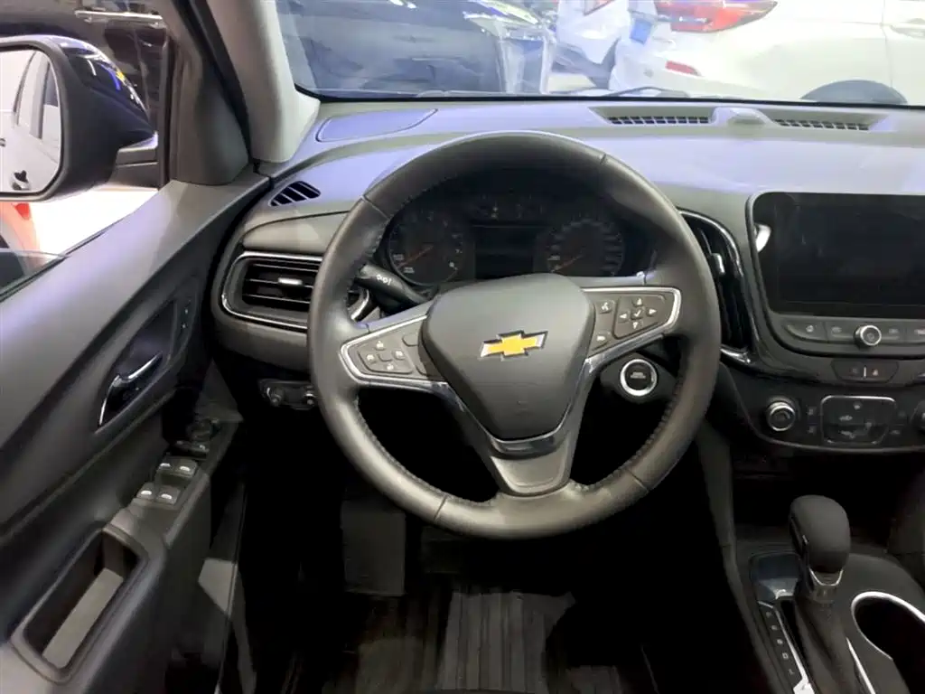 Chevrolet Equinox 2022 — фото 11
