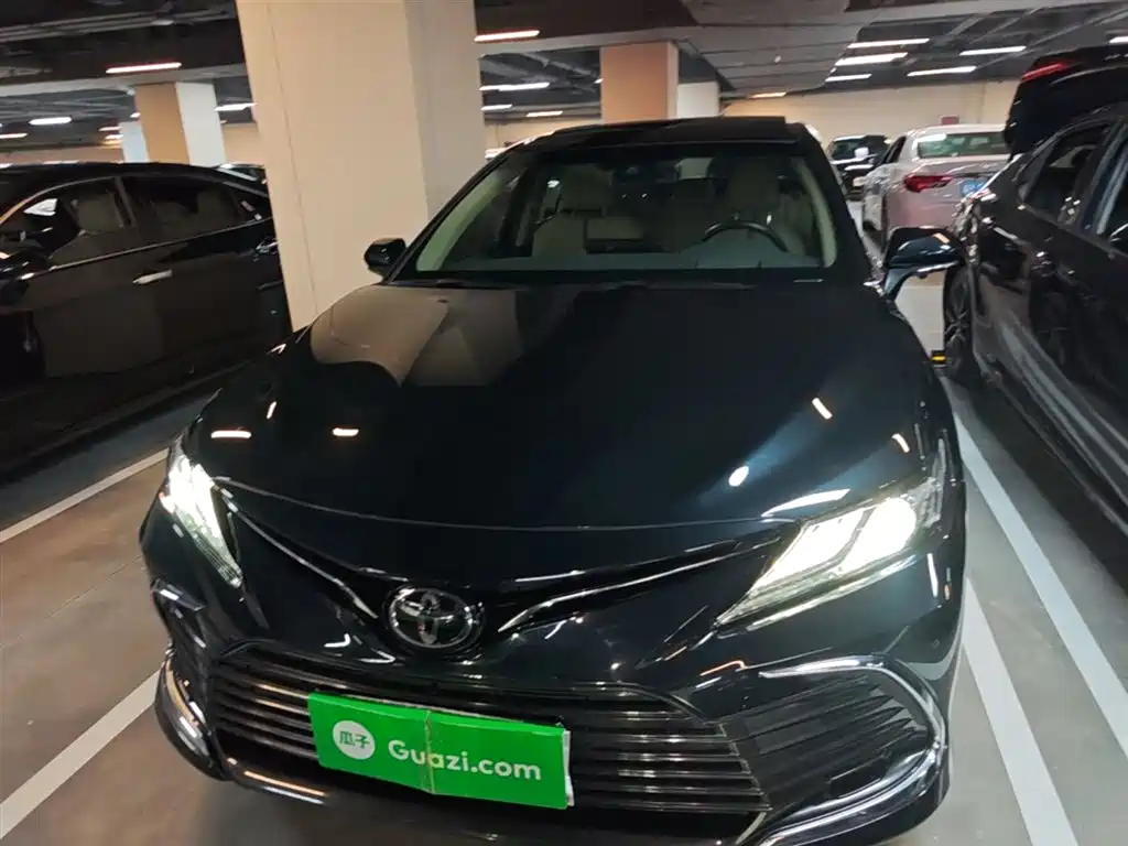 Toyota Camry 2023 — фото 3
