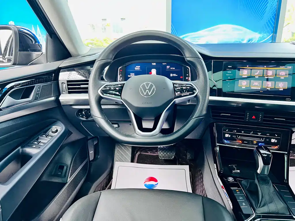 Volkswagen Passat 2023 — фото 19