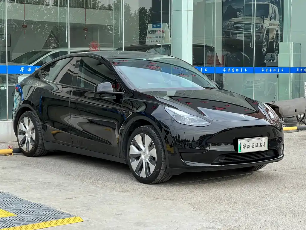 Tesla Model Y 2023 — фото 1
