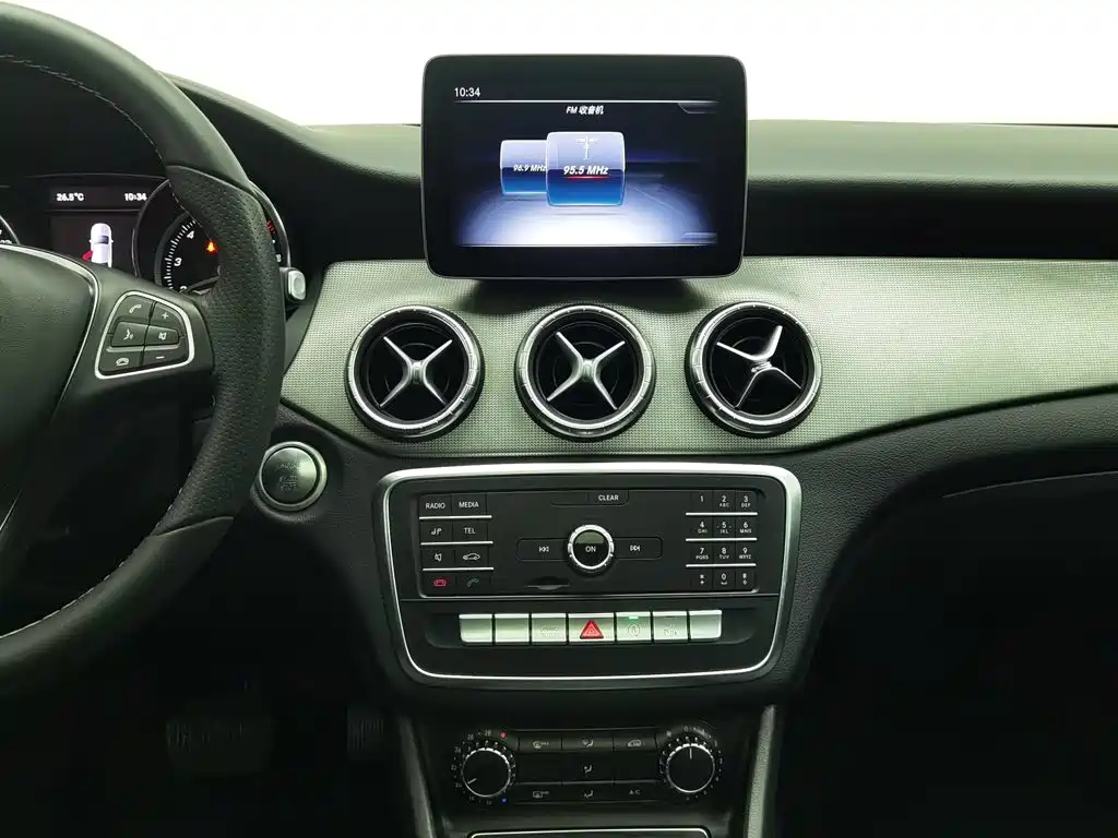 Mercedes-Benz CLA 2018 — фото 12
