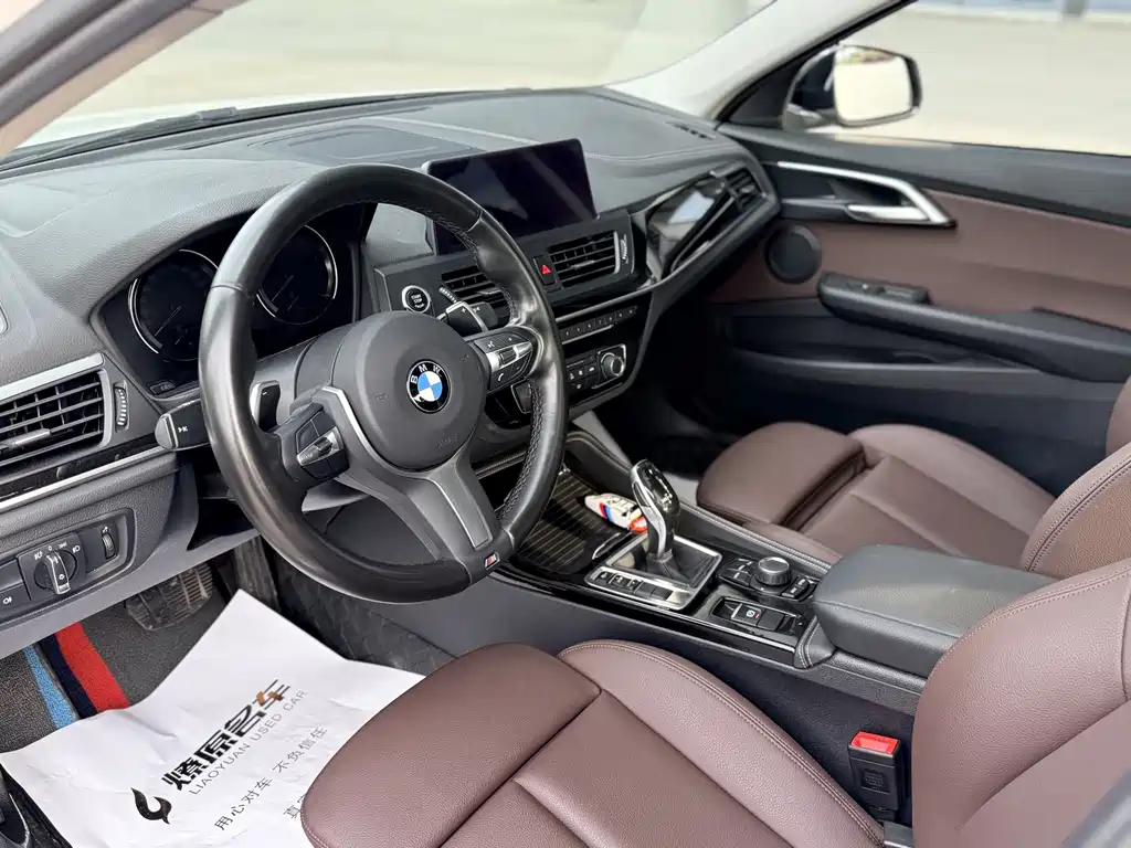 BMW 1 Series 2020 — фото 12