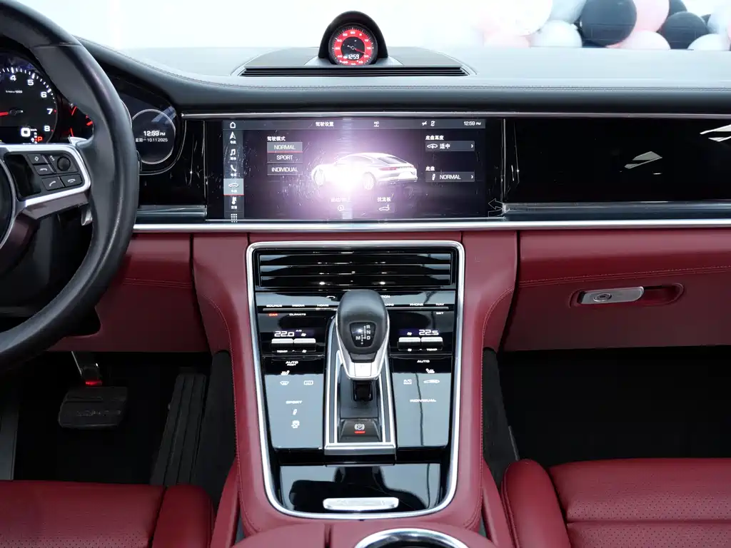 Porsche Panamera 2018 — фото 11