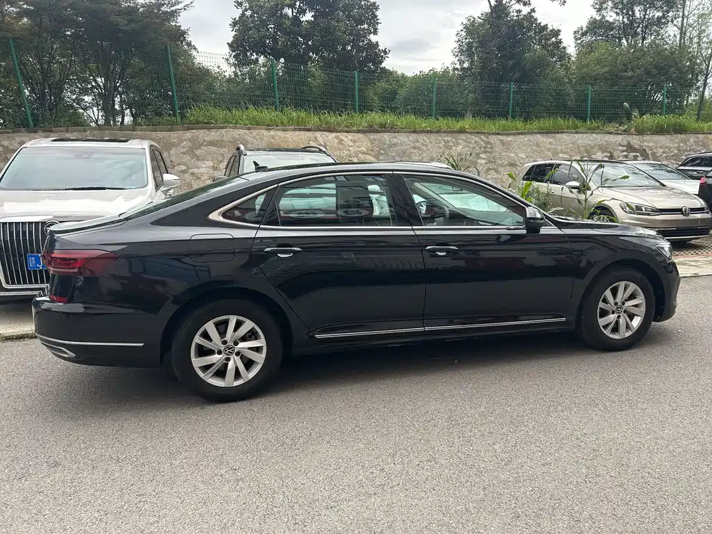 Volkswagen Passat 2024