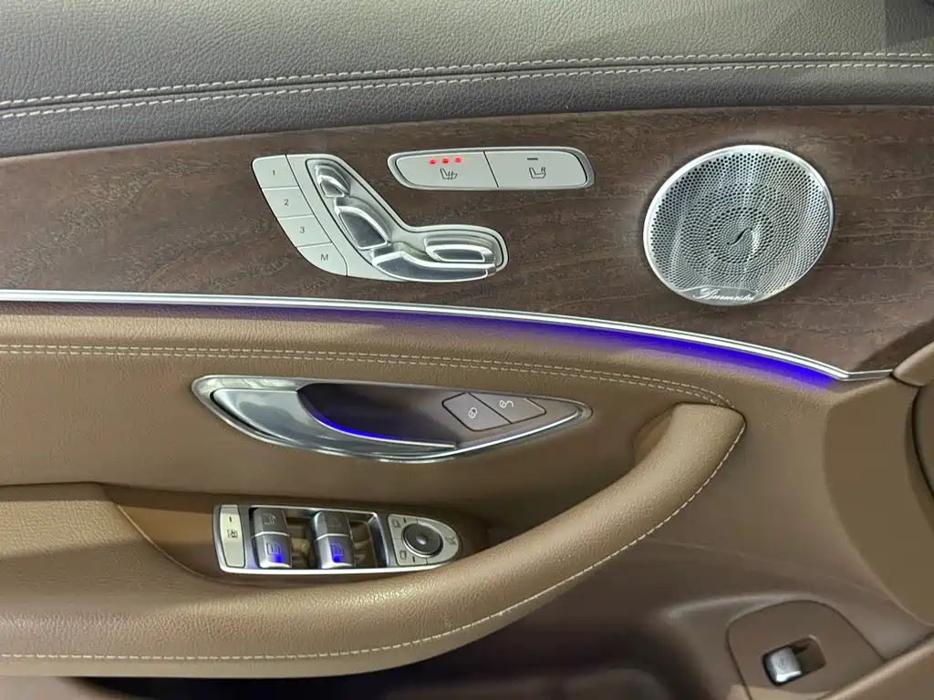 Mercedes-Benz E-Class 2020 — фото 6