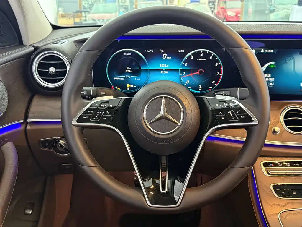 Mercedes-Benz E-Class 2020 — фото 9