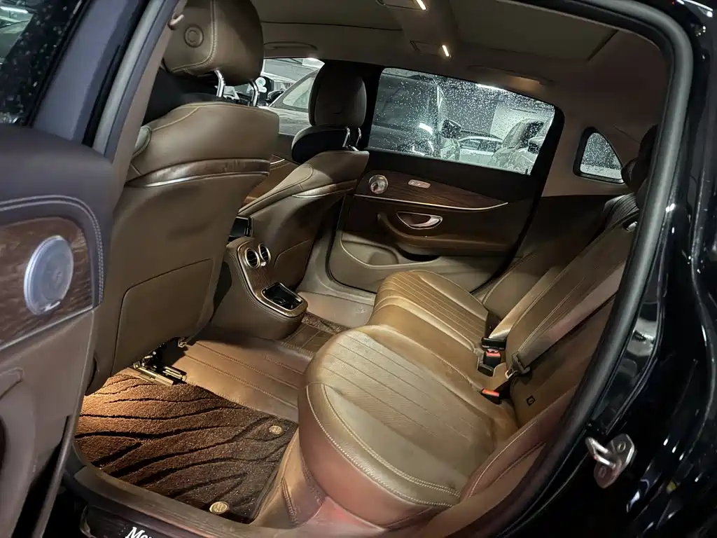 Mercedes-Benz E-Class 2023
