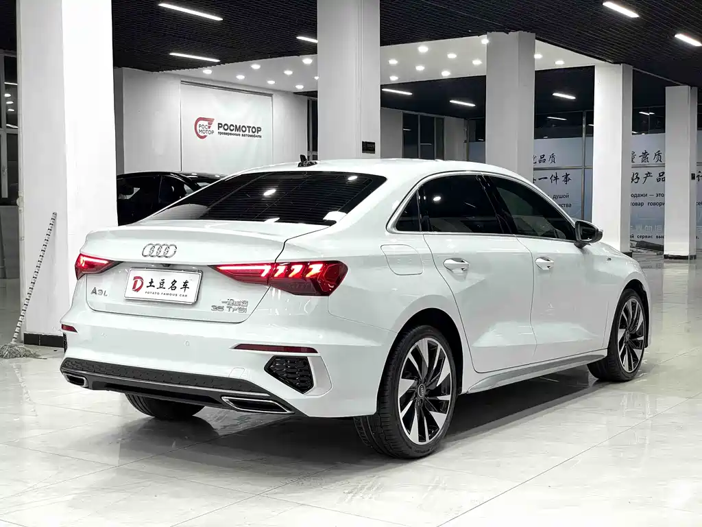 Audi A3 2023 — фото 4