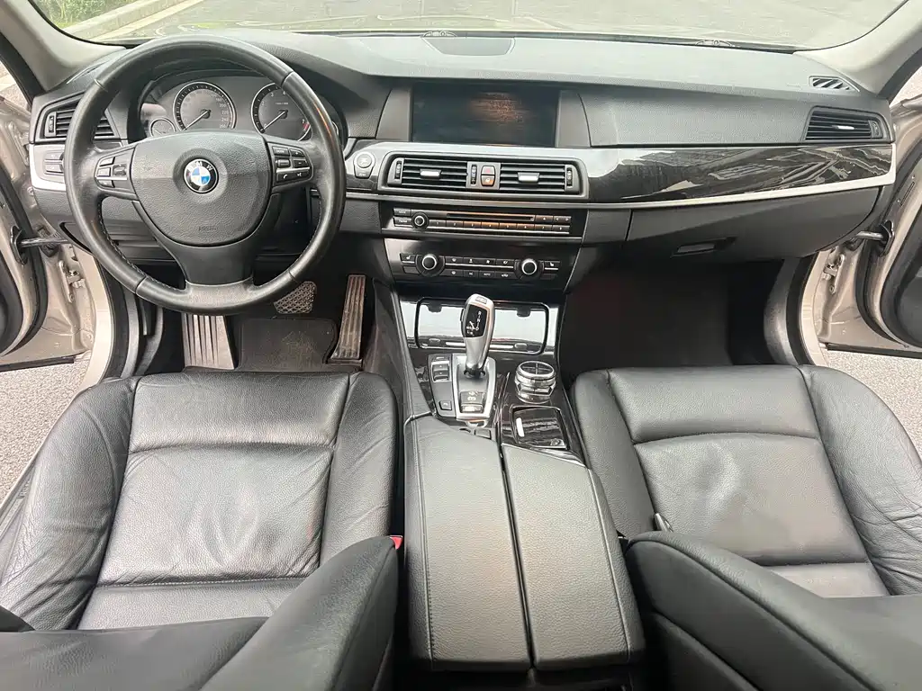 BMW 5 Series 2013 — фото 12