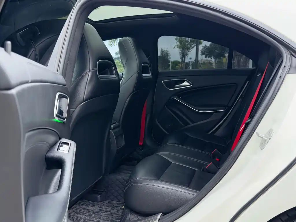 Mercedes-Benz CLA 2017 — фото 11