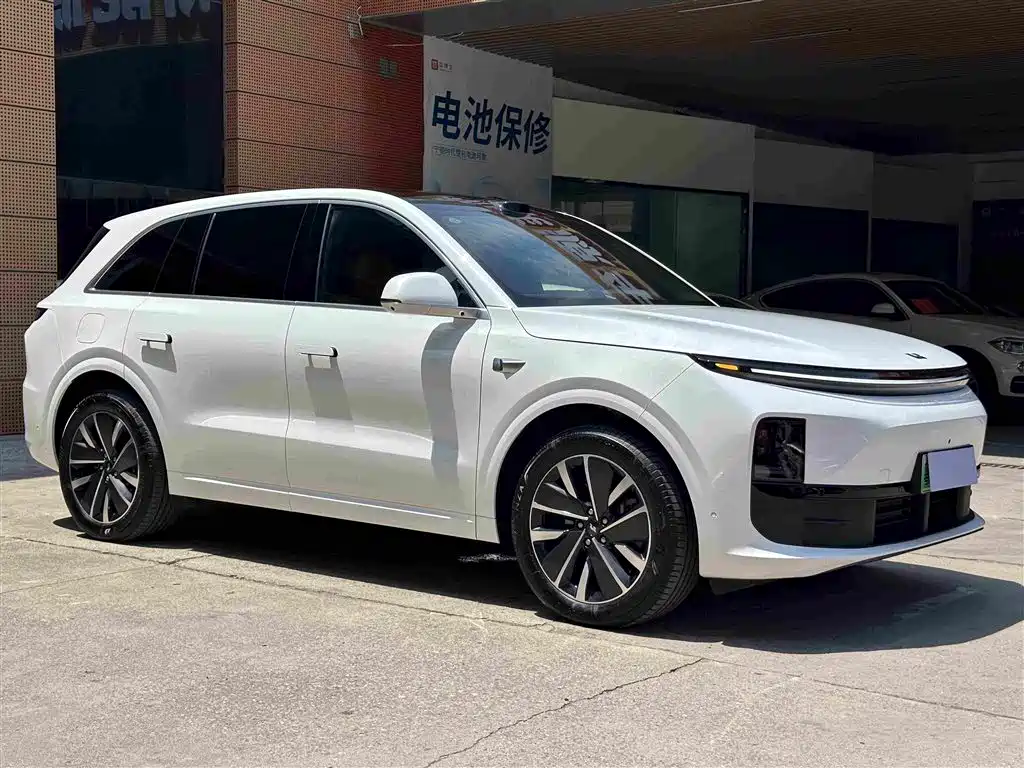 Li Auto Li L6 2025