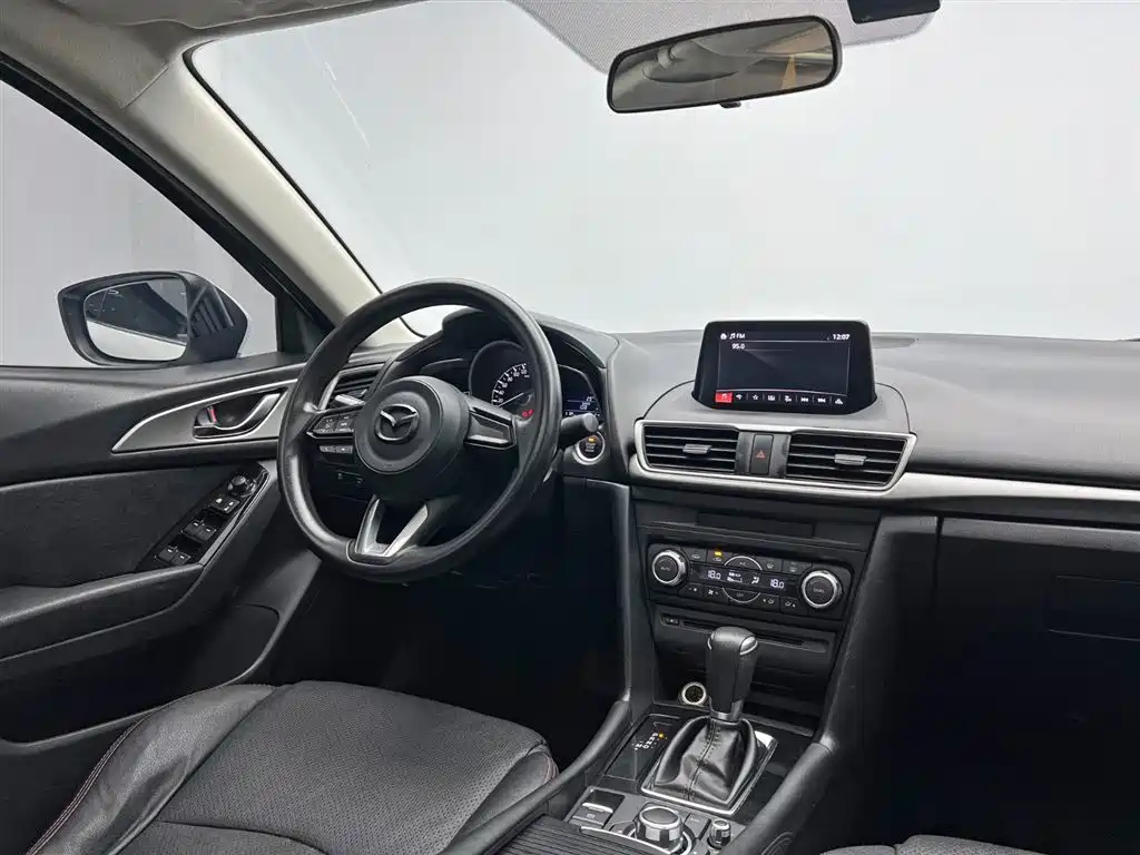 Mazda 3 Angkesela 2018 — фото 20