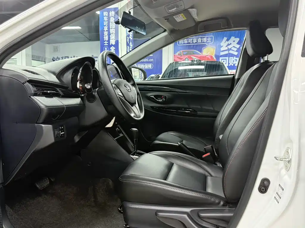 Toyota Yaris L 2022 — фото 17