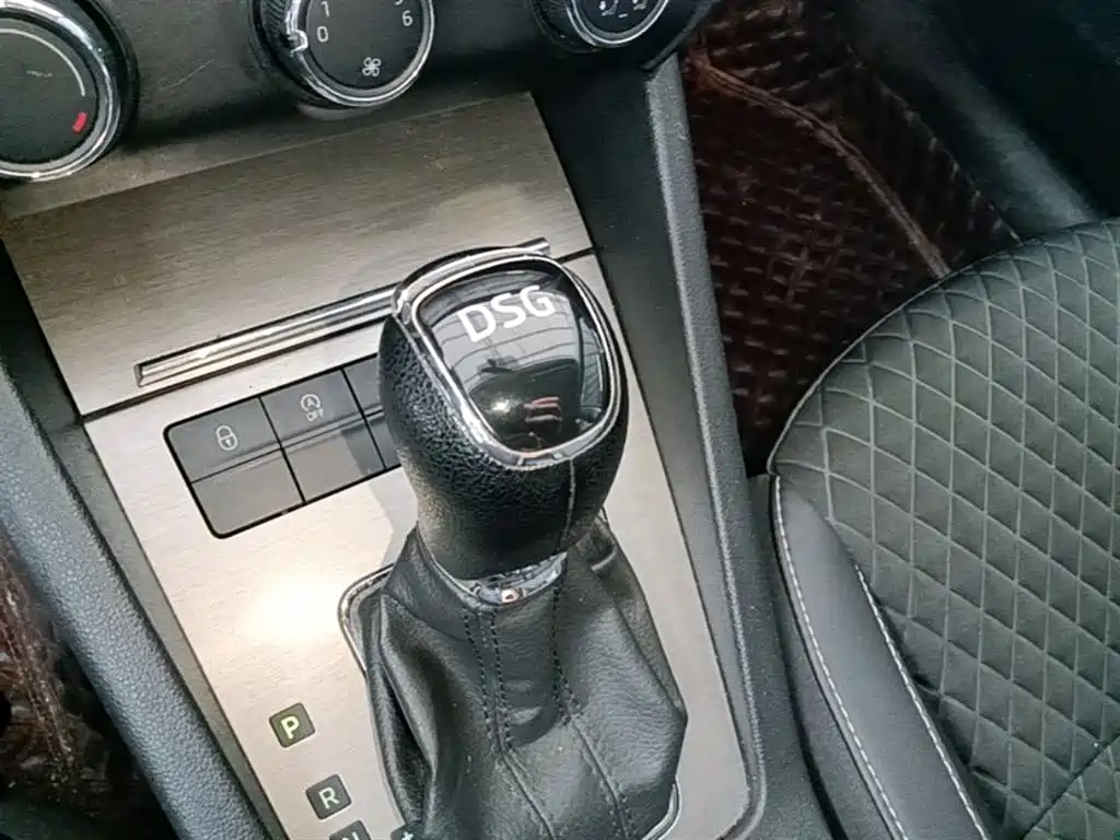 Skoda Octavia 2020 — фото 14