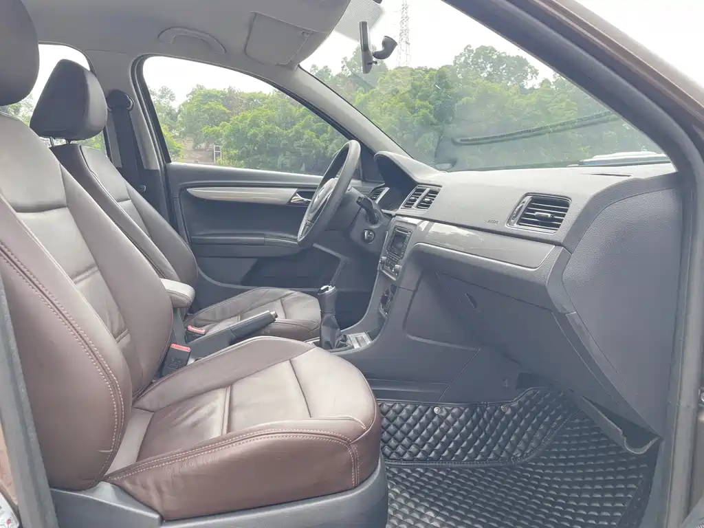 Volkswagen Gran Lavida 2014