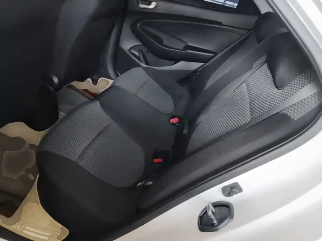 Hyundai Accent 2019 — фото 17