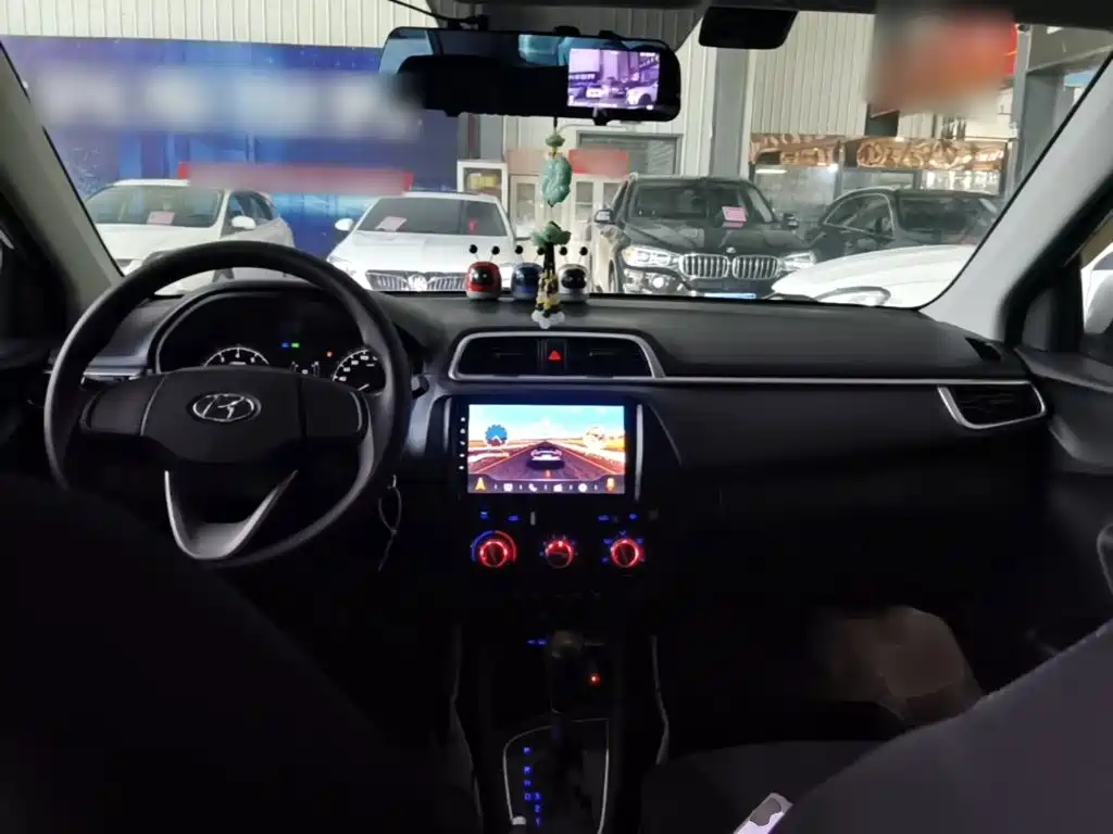 Hyundai Accent 2019 — фото 10