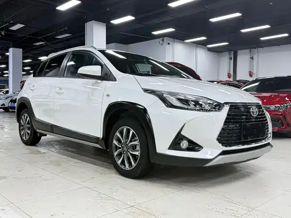 Toyota Yaris L 2022