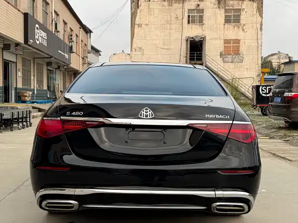 Mercedes-Benz S-Class 2011