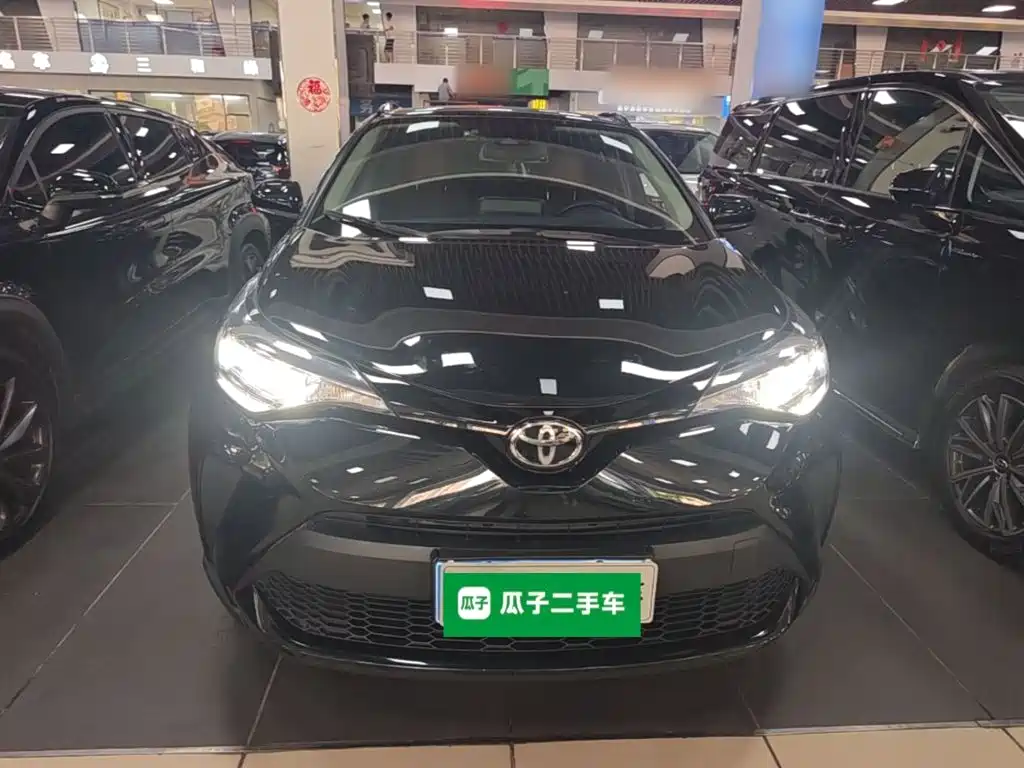 Toyota C-HR 2022 — фото 3