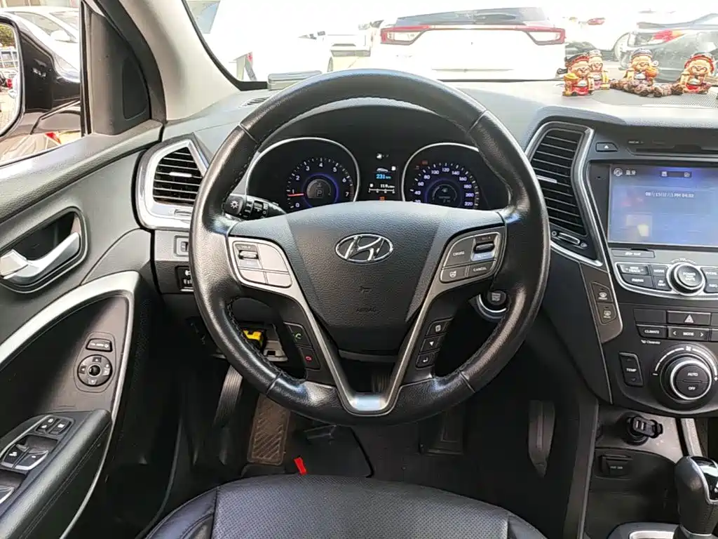 Hyundai Santa Fe 2016 — фото 11