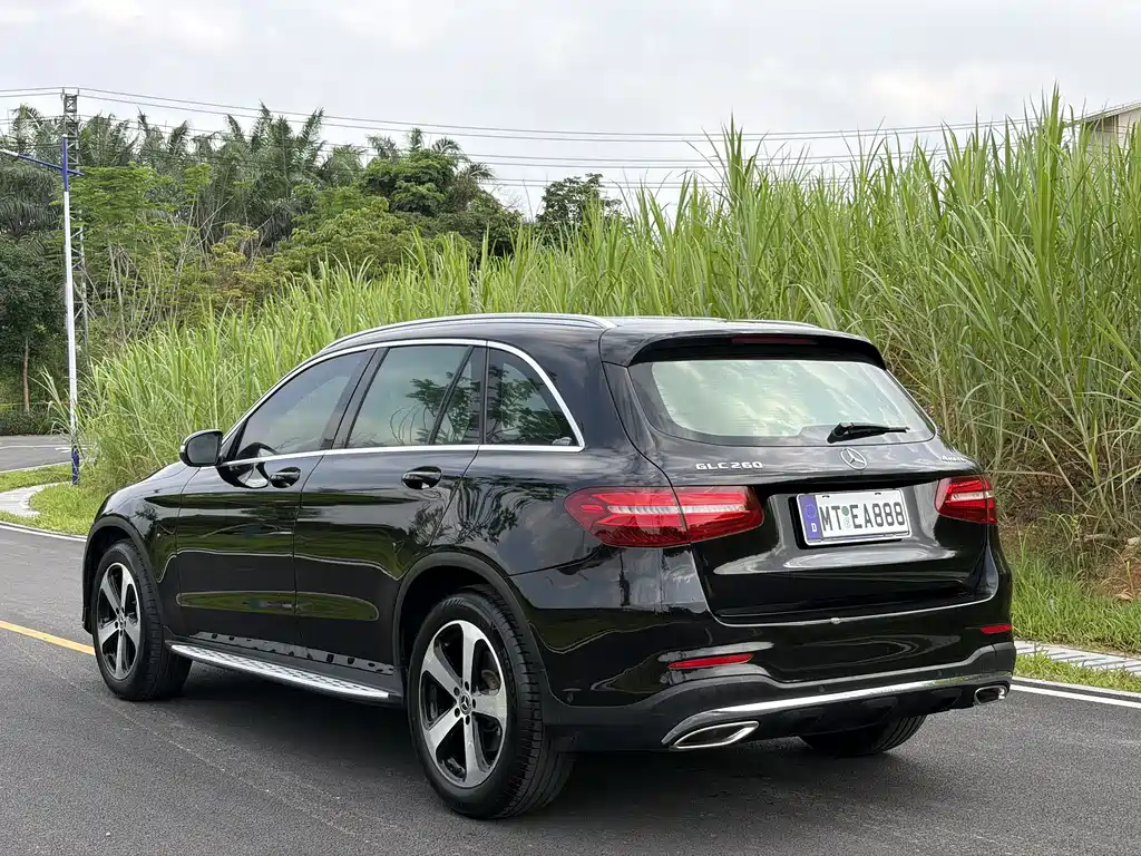 Mercedes-Benz GLC 2018 — фото 13