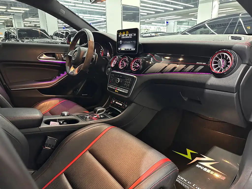 Mercedes-Benz GLA AMG 2019 — фото 11
