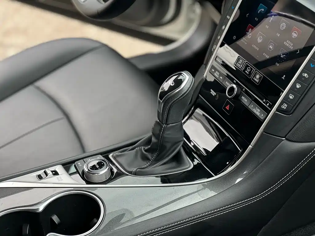 Infiniti Q50L 2018 — фото 7