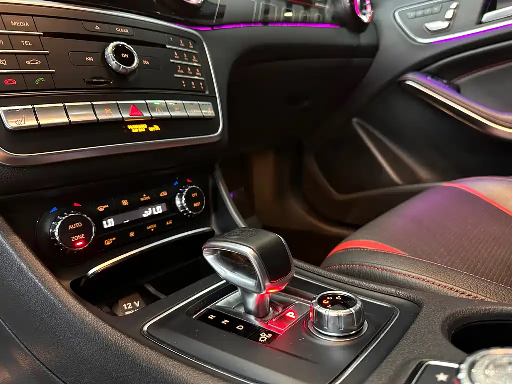 Mercedes-Benz GLA AMG 2019 — фото 8
