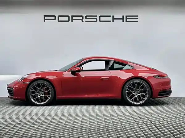 Porsche 911 2023