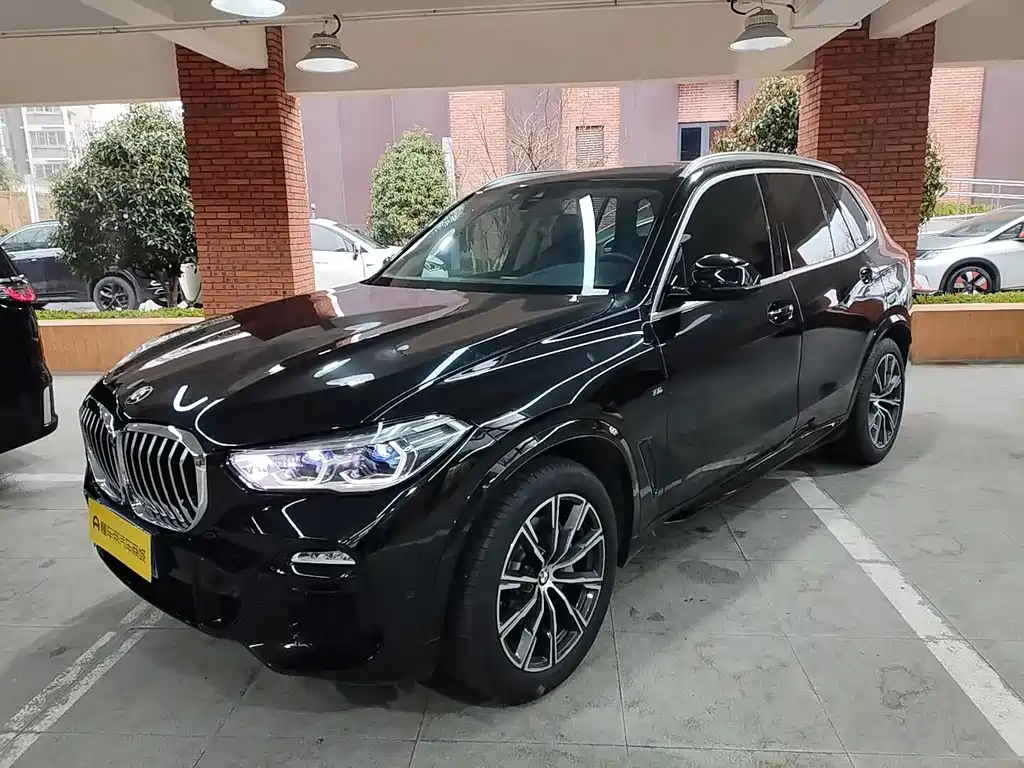 BMW X5 2019 — фото 1